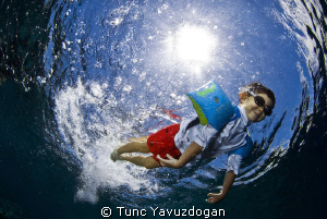 A big Splash..... into the ocean. by Tunc Yavuzdogan 